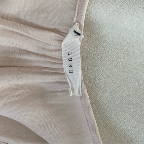LUSH sleeveless blouse - Picture 5 of 6